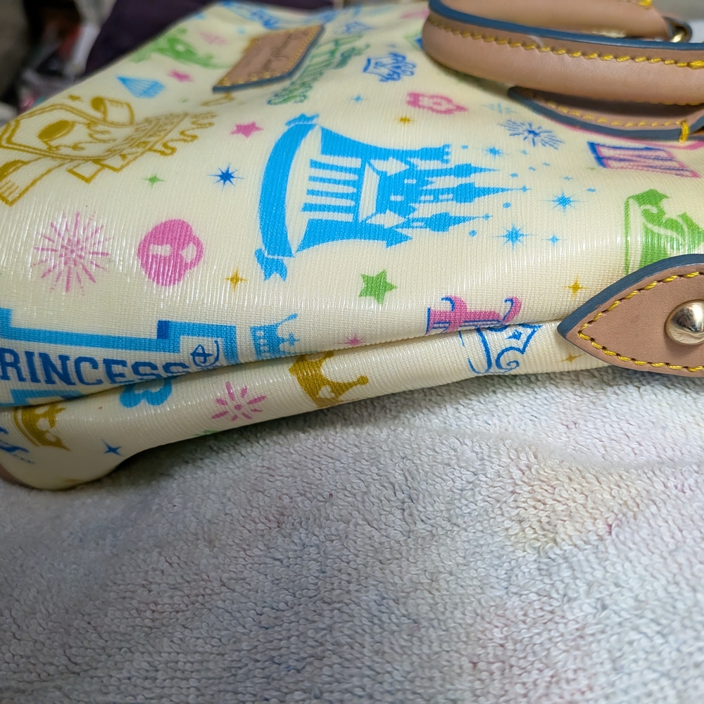 Dooney & Bourke Disney Princess Half Marathon 2013 - Picture 3 of 12